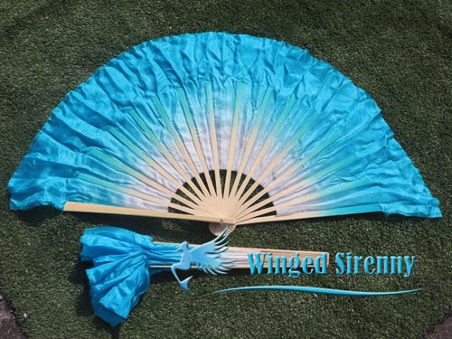 White-turquoise Chinese silk short flutter dance fan - Click Image to Close